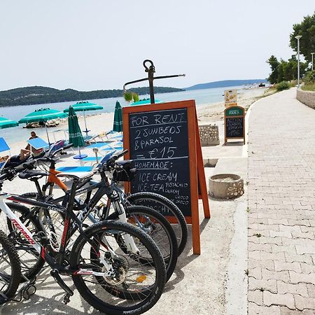 Apartamento Domenico - 50 M From The Sea Donji Seget Exterior foto