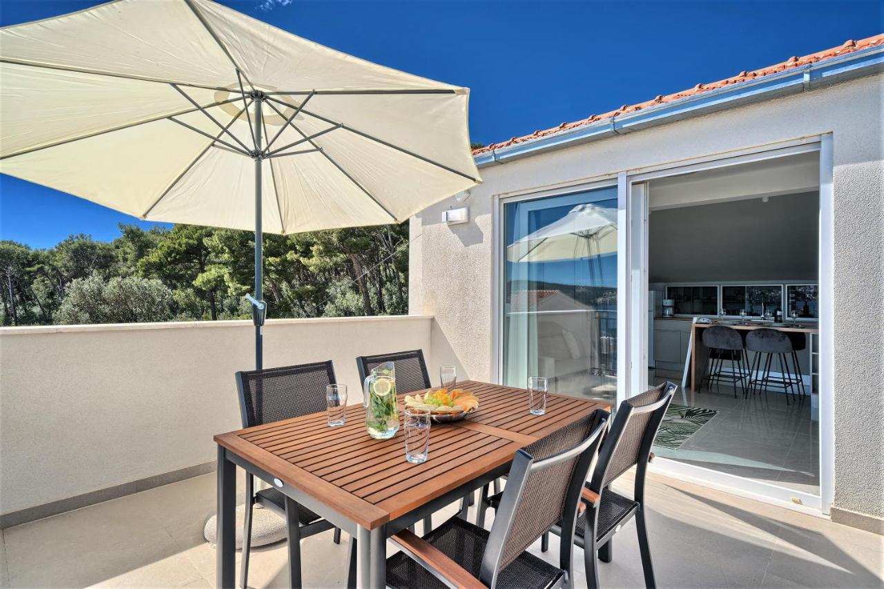 Apartamento Domenico - 50 M From The Sea Donji Seget Exterior foto